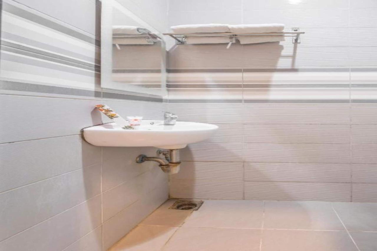 Collection O 91714 Hotel Alden Makassar Exterior photo
