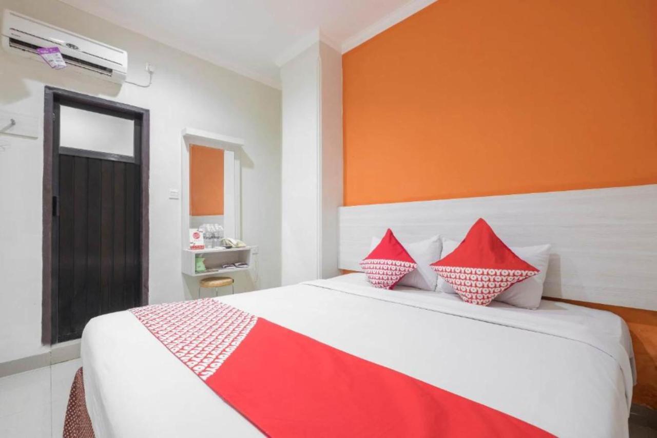 Collection O 91714 Hotel Alden Makassar Exterior photo