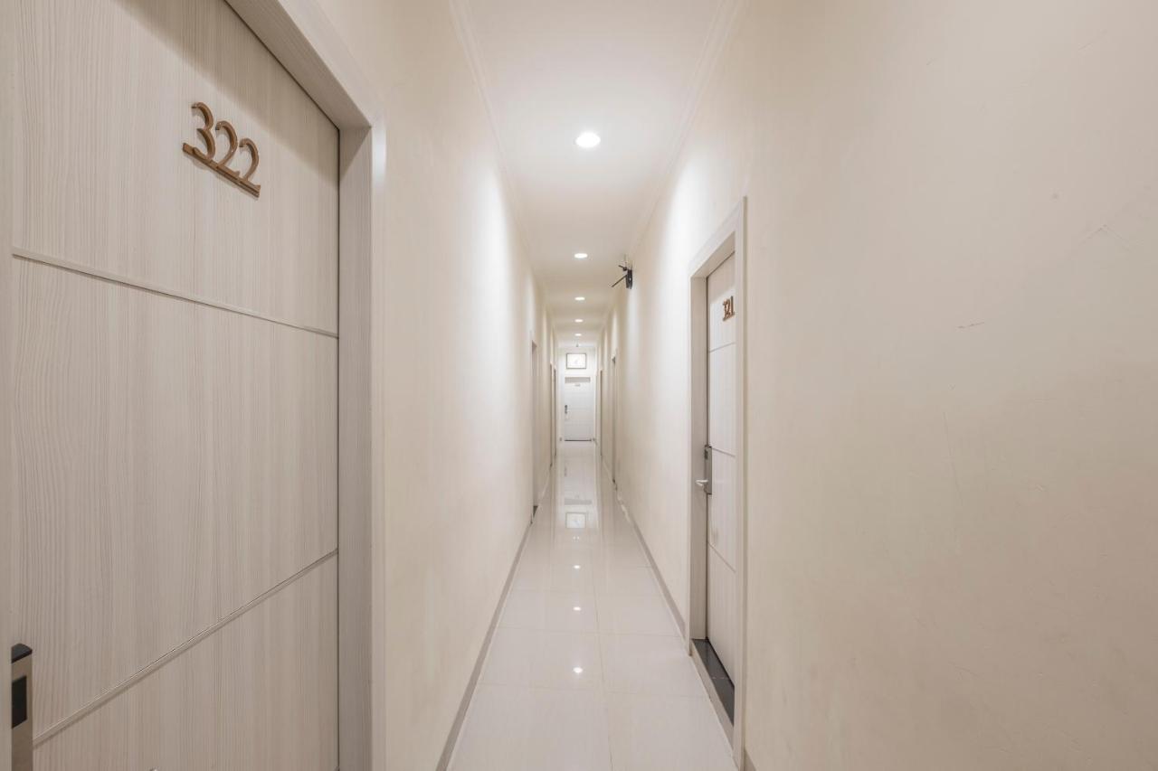 Collection O 91714 Hotel Alden Makassar Exterior photo